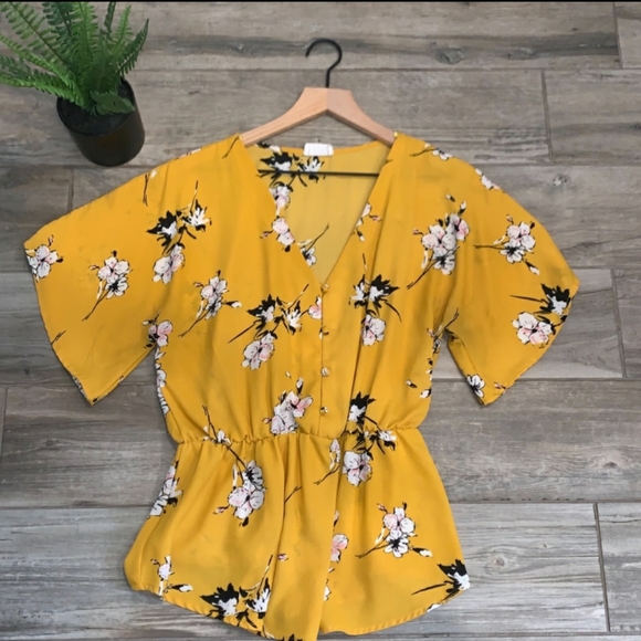 Sienna Sky Tops - Sienna sky yellow floral blouse
